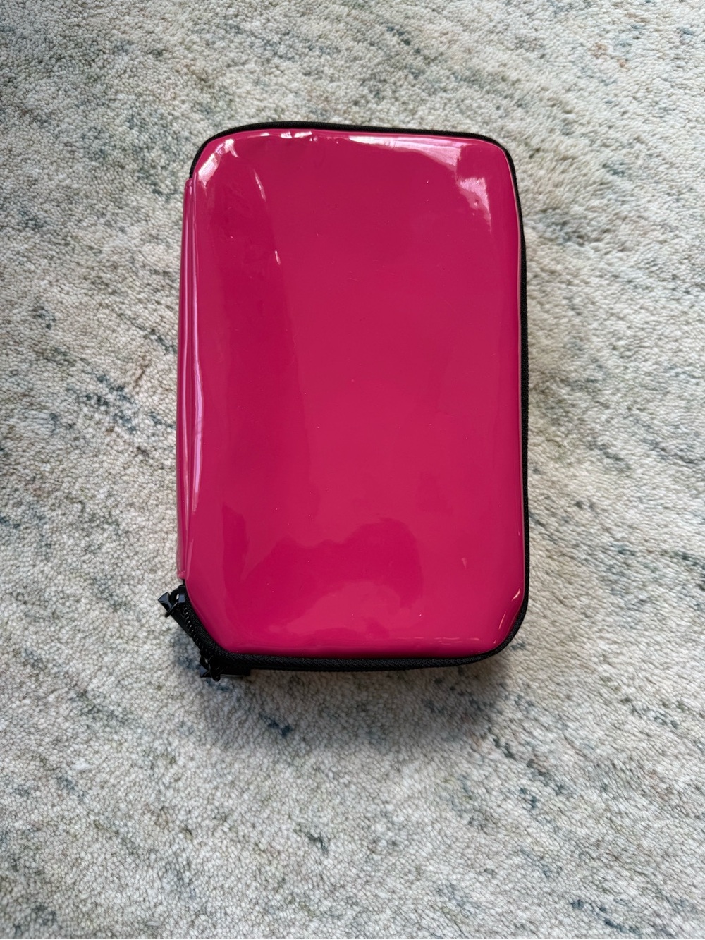 amika Black Heated Straightening Brush with Travel Case BNWOT - Picture 2 of 3